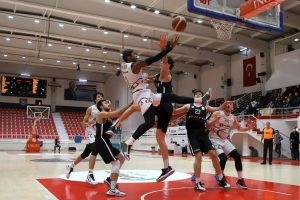 Aliağa Petkimspor 82 – 72 Beşiktaş